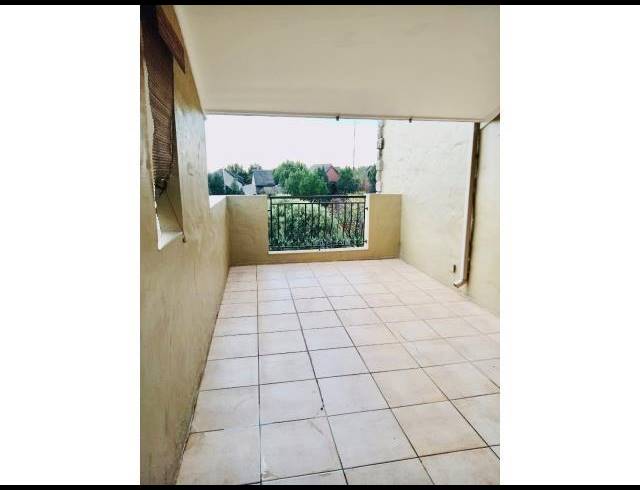 1 BEDROOM APARTMENT FOR SALE IN DOUGLASDALE